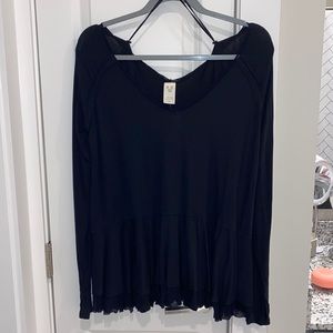 Shirt- size S but fits bigger